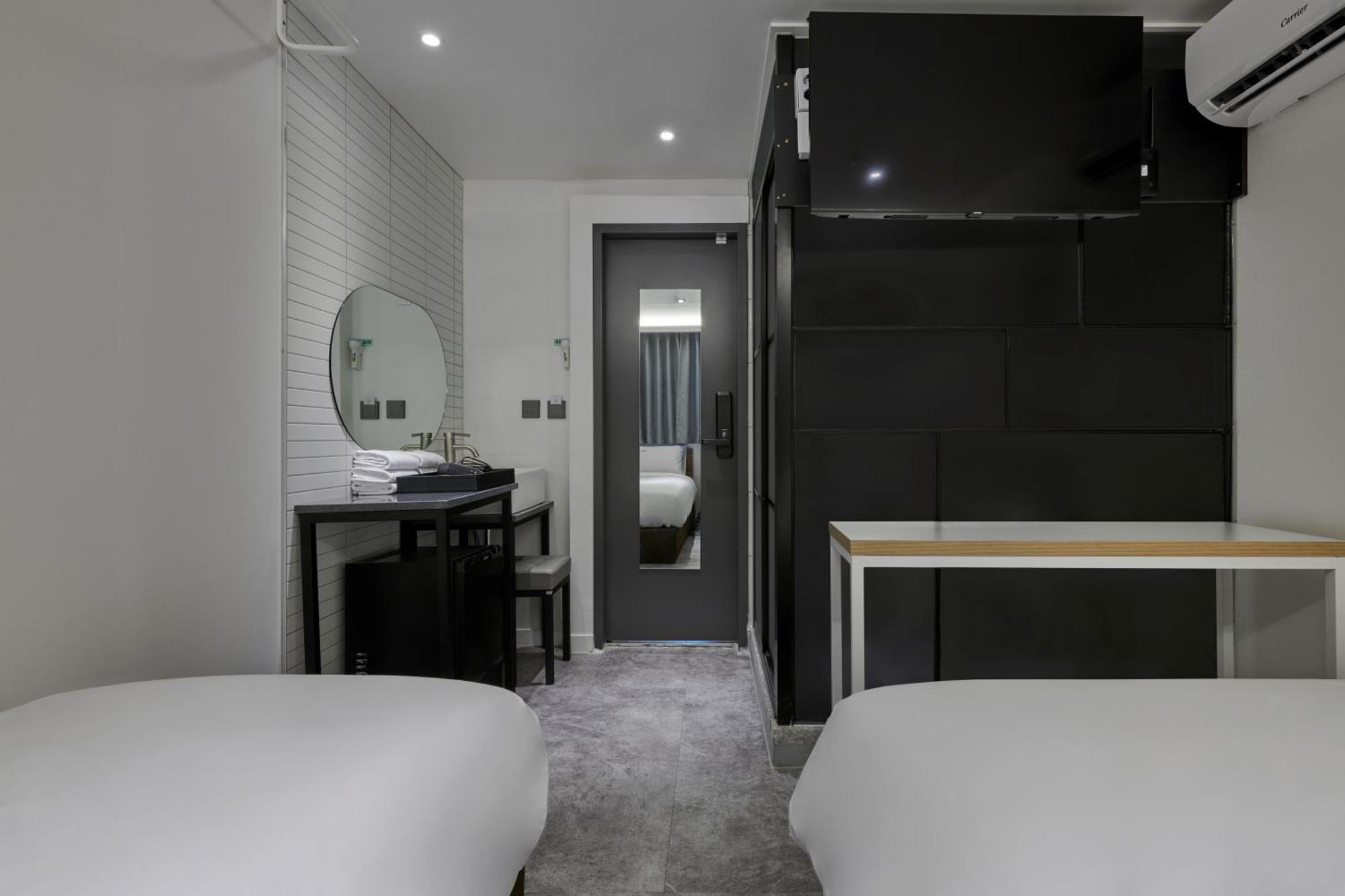 Eight Rest Hostel Myeongdong Сеул Екстериор снимка