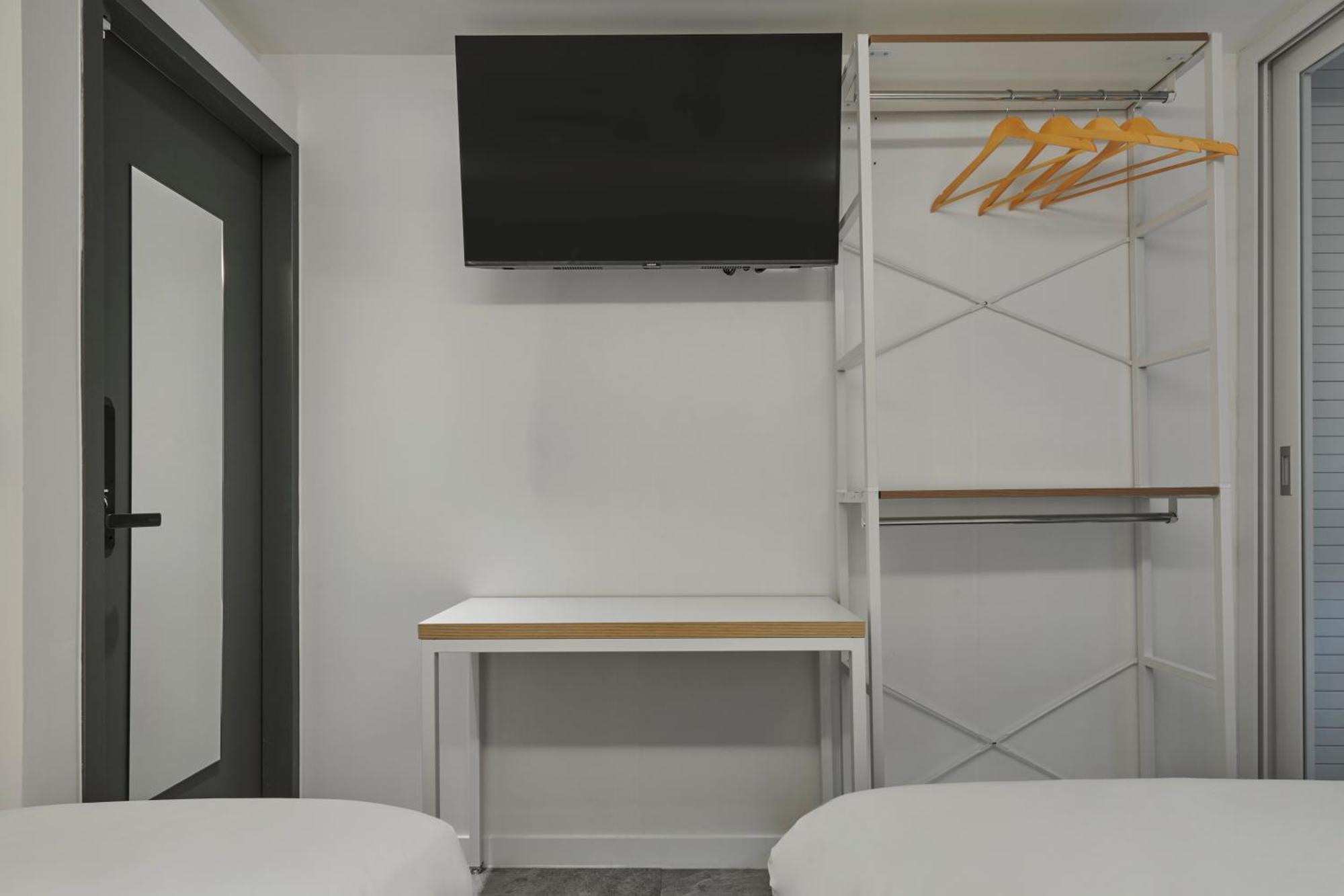 Eight Rest Hostel Myeongdong Сеул Екстериор снимка