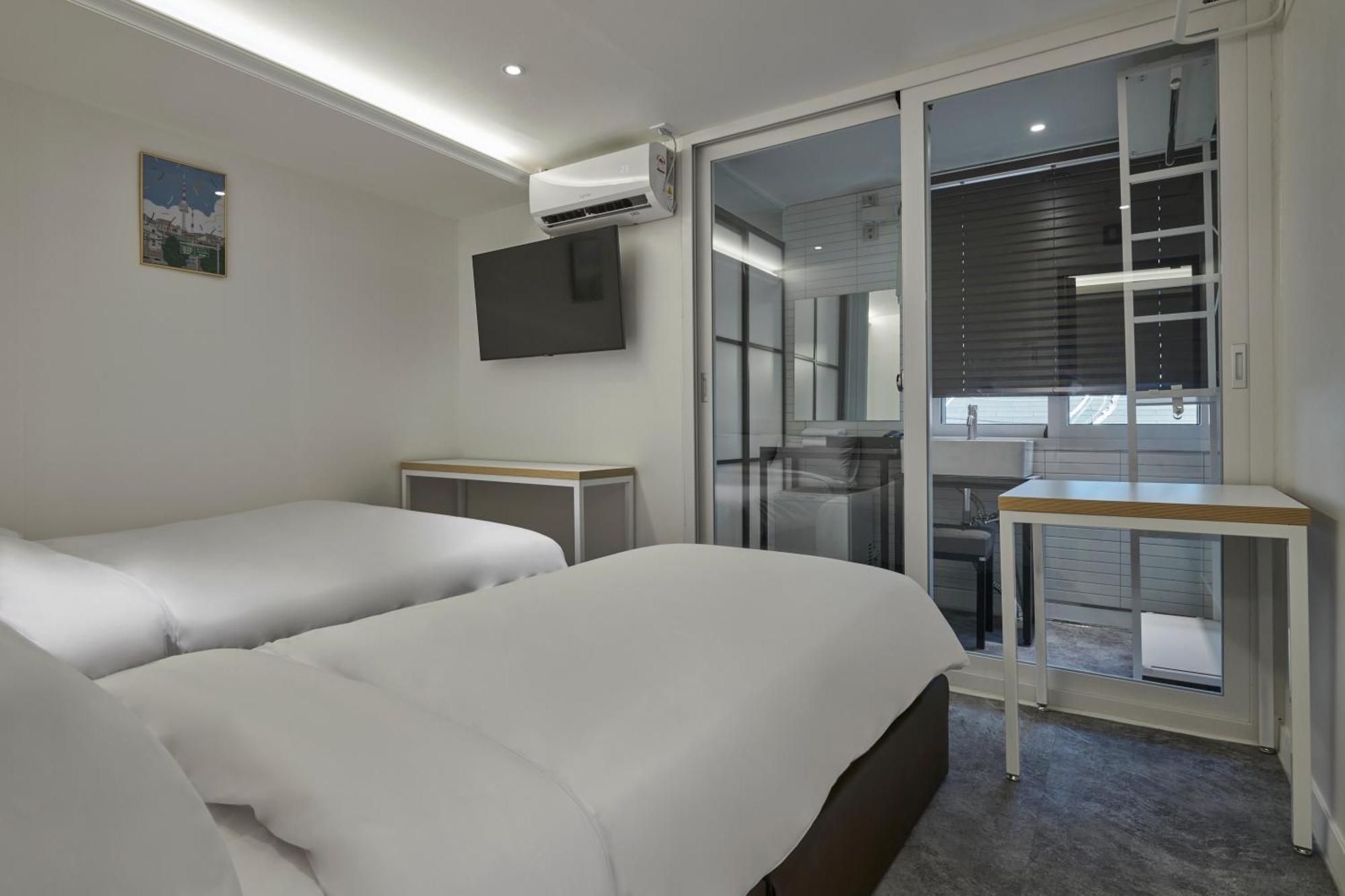 Eight Rest Hostel Myeongdong Сеул Екстериор снимка